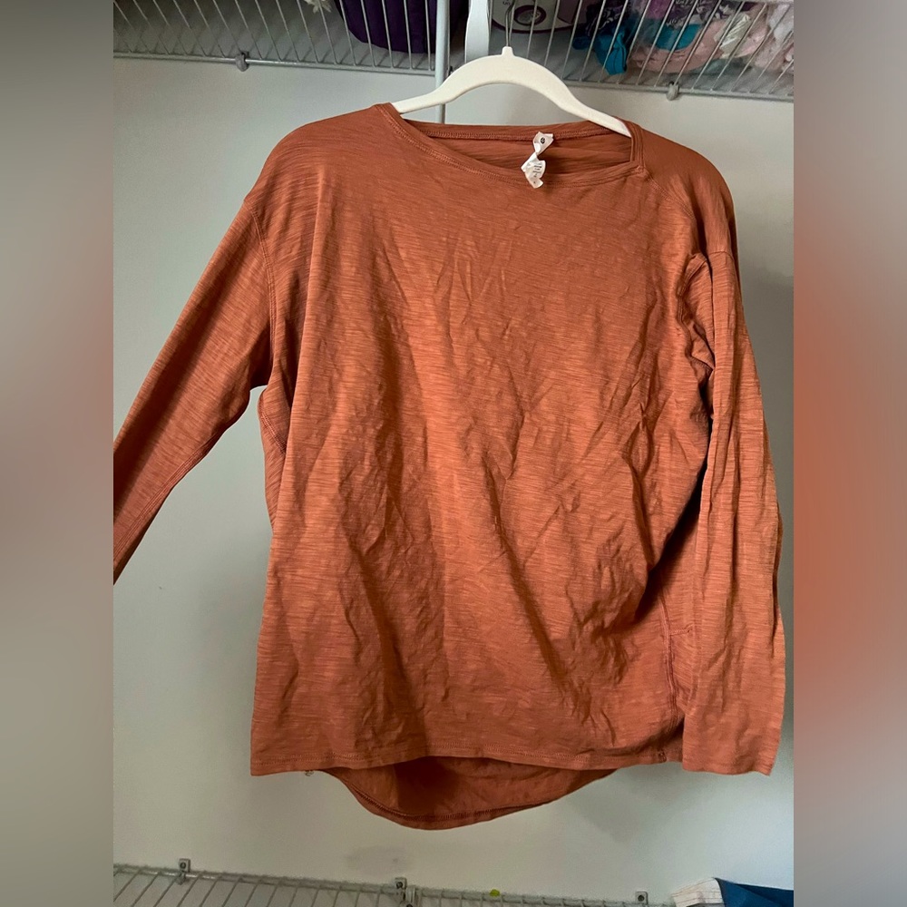 teracotta long sleeve lululemon size 6 shirt